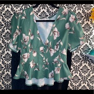 Green floral blouse🌾
